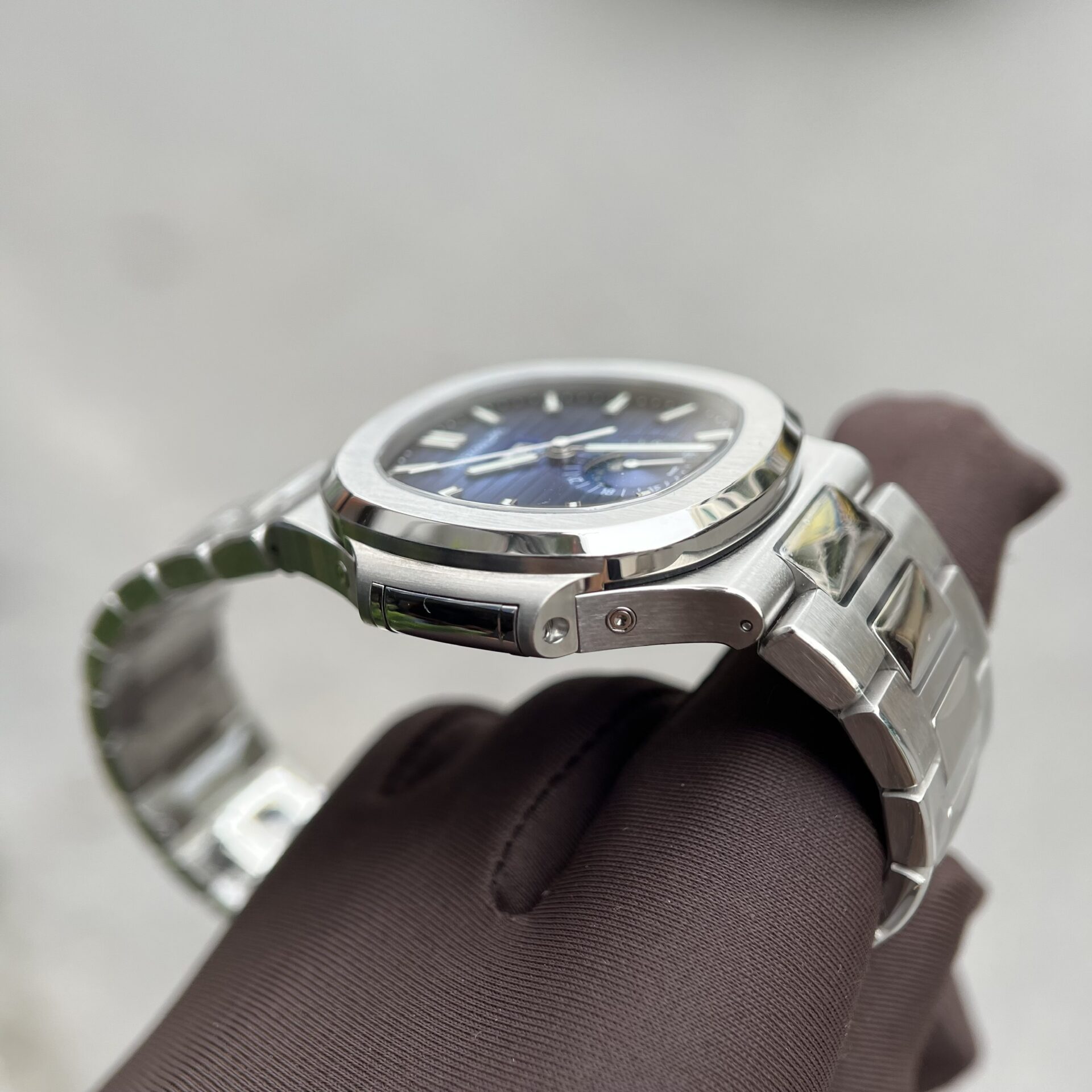 Patek Philippe 5726G Super Clone Watch Steel Strap Blue Dial 40.5mm - Image 4