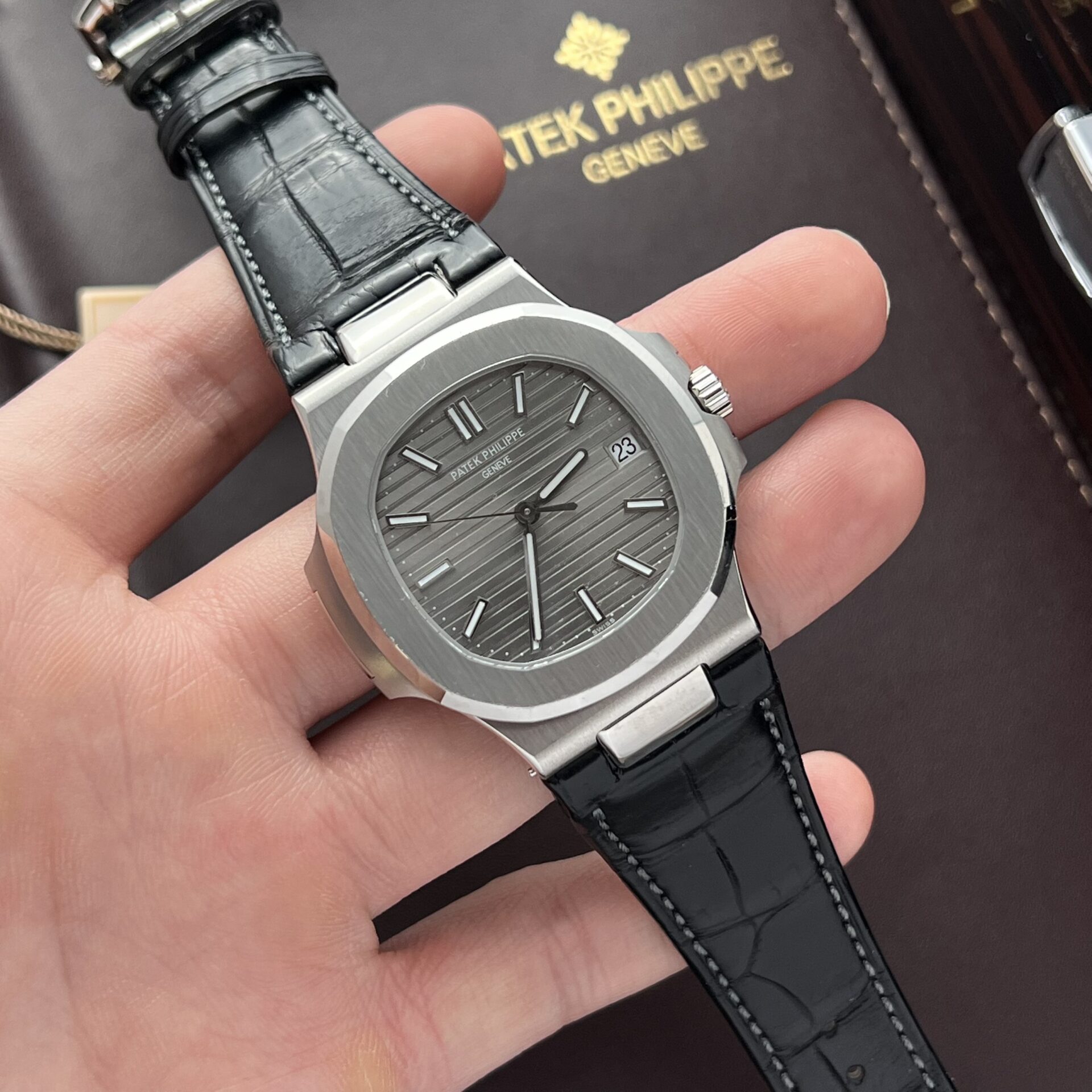 Patek Philippe Nautilus 5711 Super Clone Watch Gray Dial 3K 40mm - Image 2
