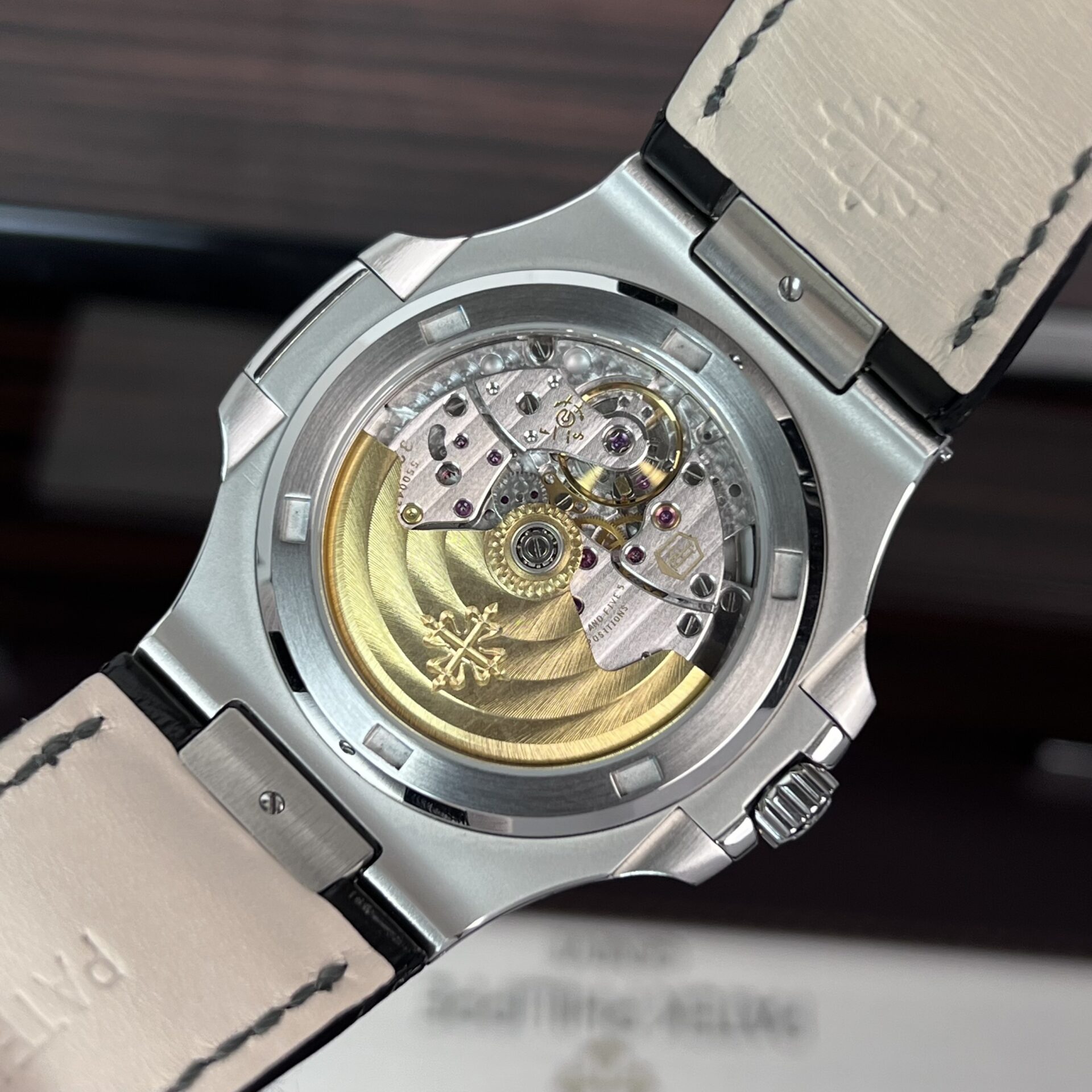 Patek Philippe Nautilus 5723 Replica 1:1 Watch Leather Strap Dark Blue Dial 40mm - Image 5
