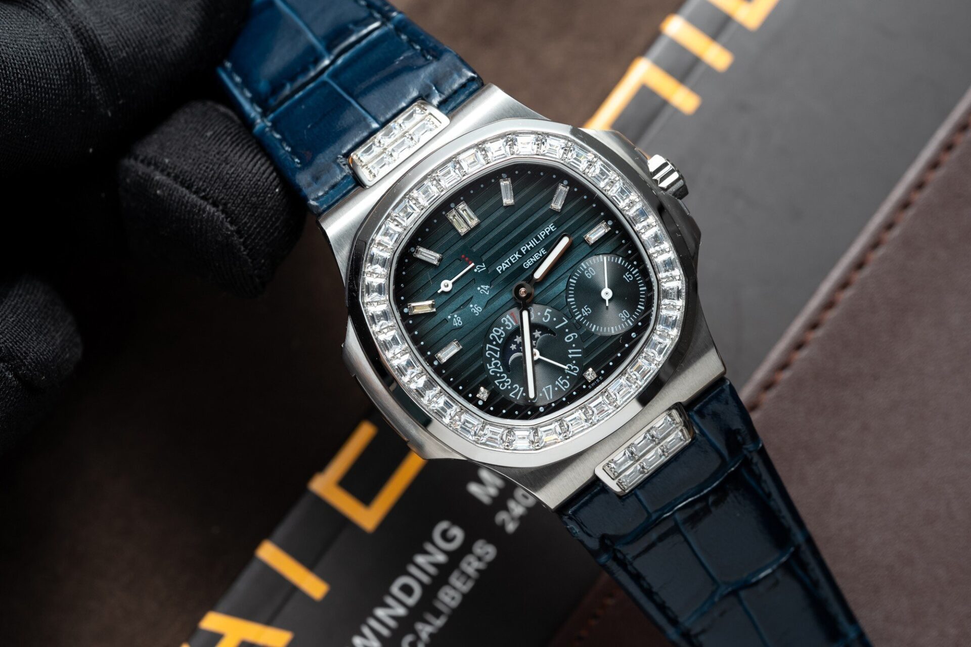 Patek Philippe Nautilus 5724G Super Clone Watch Blue GRF 40mm