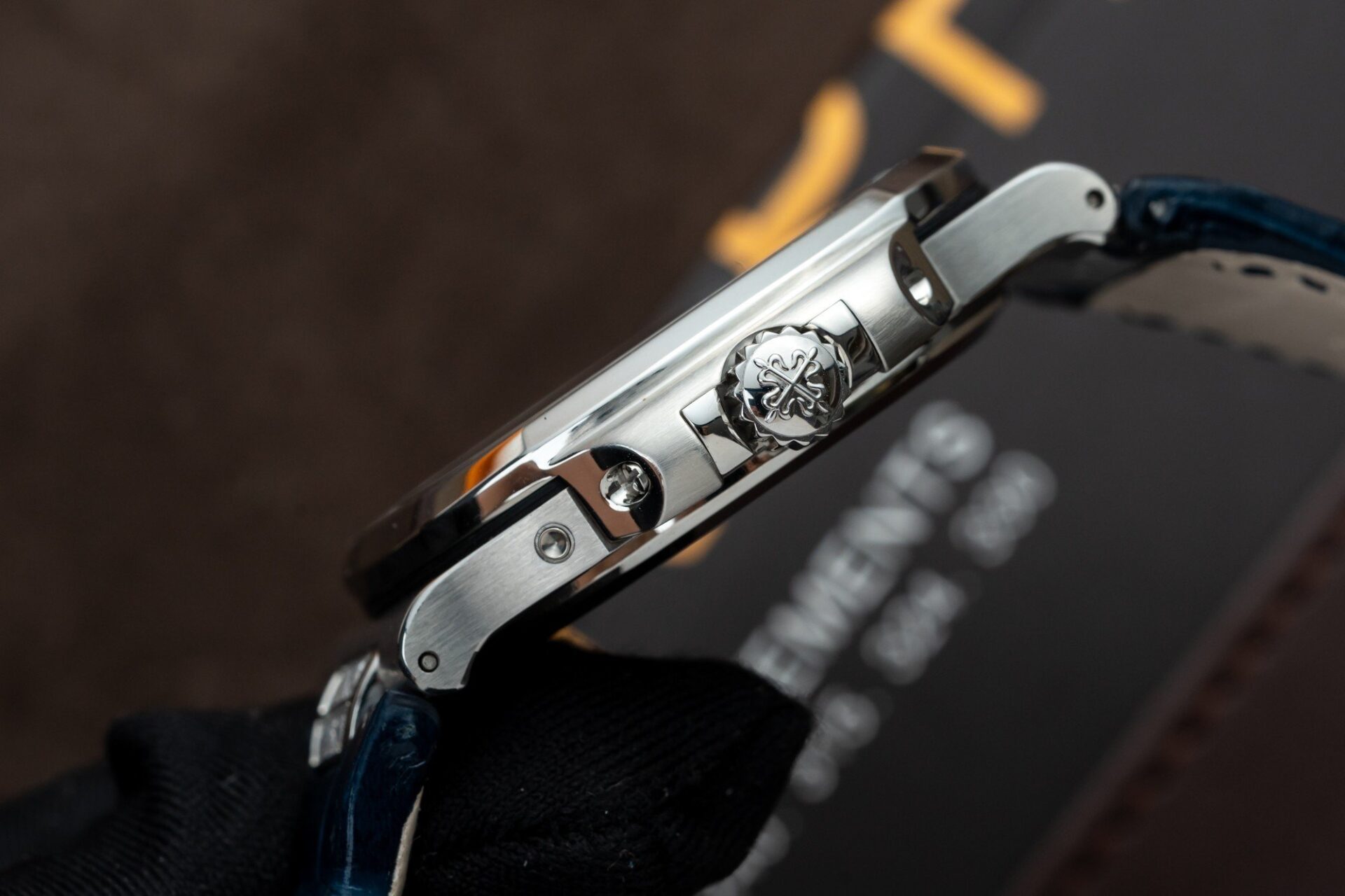 Patek Philippe Nautilus 5724G Super Clone Watch Blue GRF 40mm - Image 4