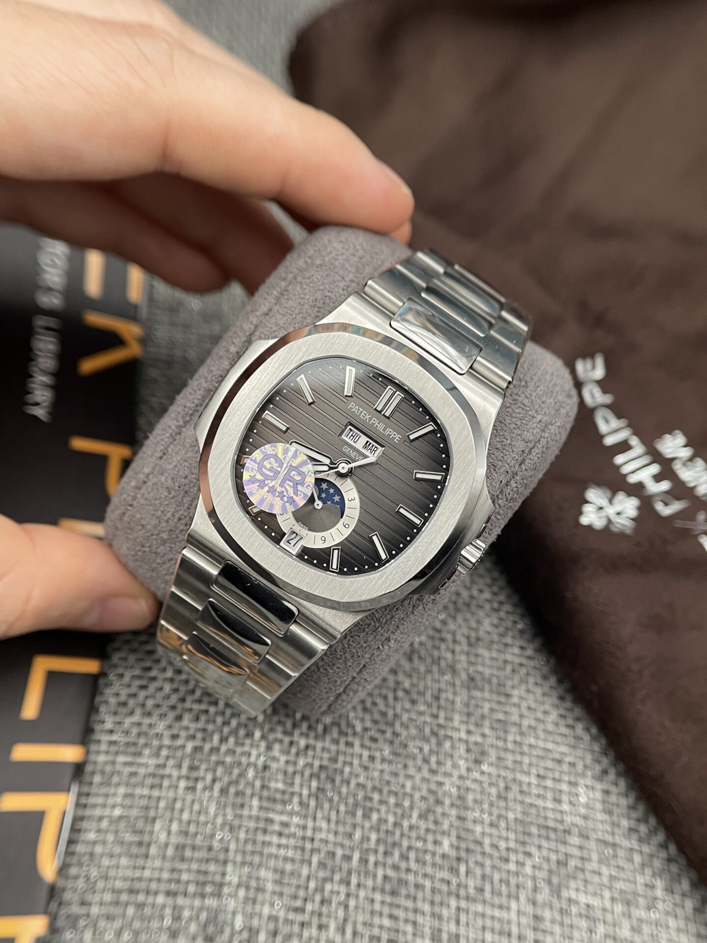 Patek Philippe Nautilus 5726 Best Super Clone Watch Gray Dial GRF 40.5mm - Image 2