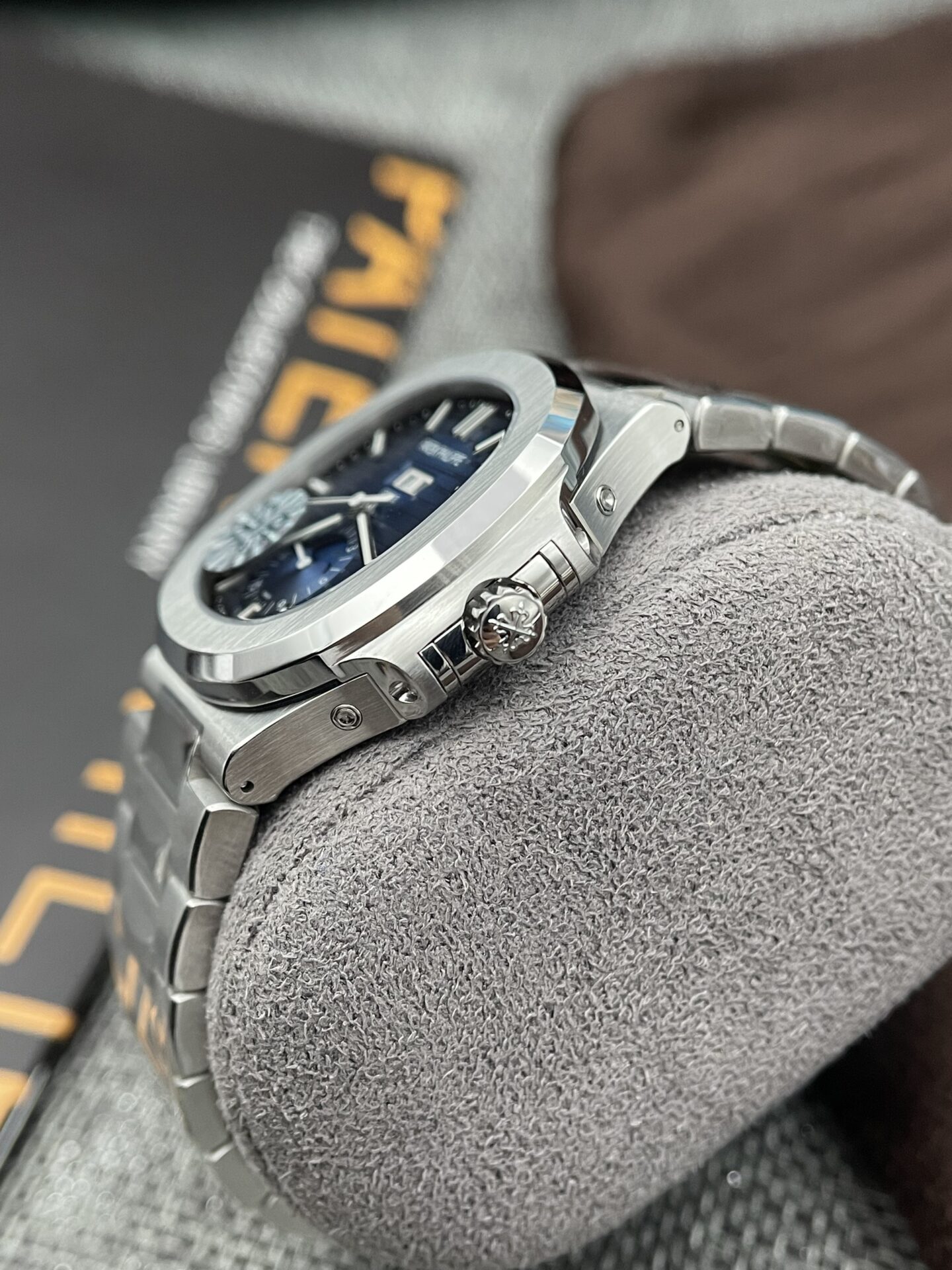Patek Philippe Nautilus 5726 Best Super Clone Watch Blue Dial GRF 40.5mm - Image 4