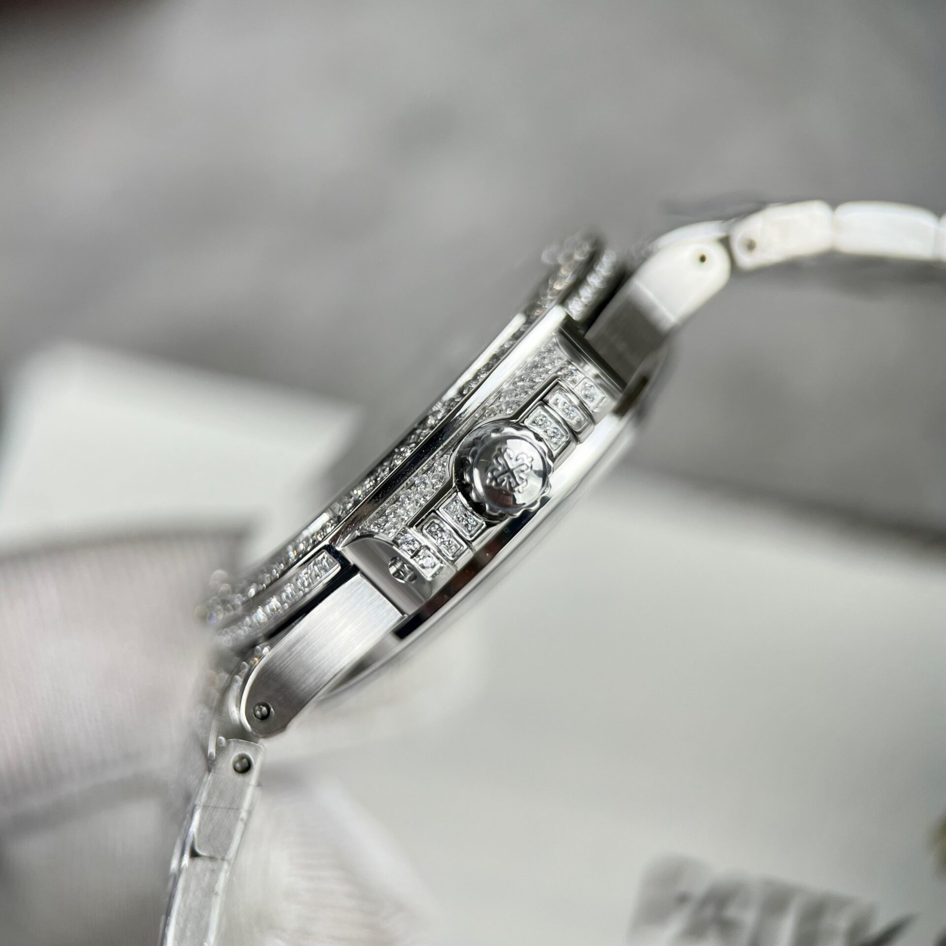 Patek Philippe Nautilus 7118 Full Diamond Super Clone Watch 35.2mm - Image 7