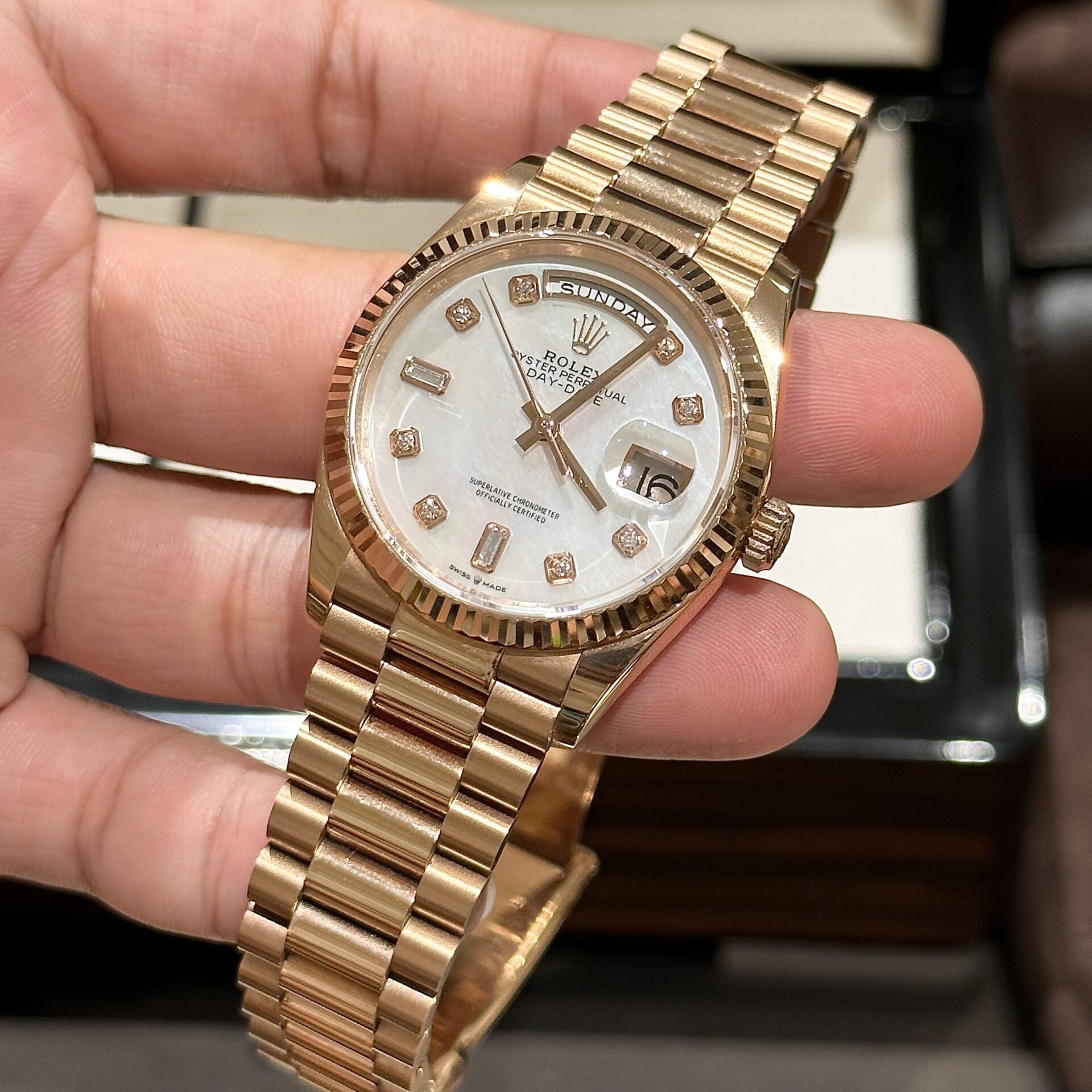 Rolex Day-Date Mother of Pearl Super Clone Watch Rose Gold EW Factory 36mm - Image 2