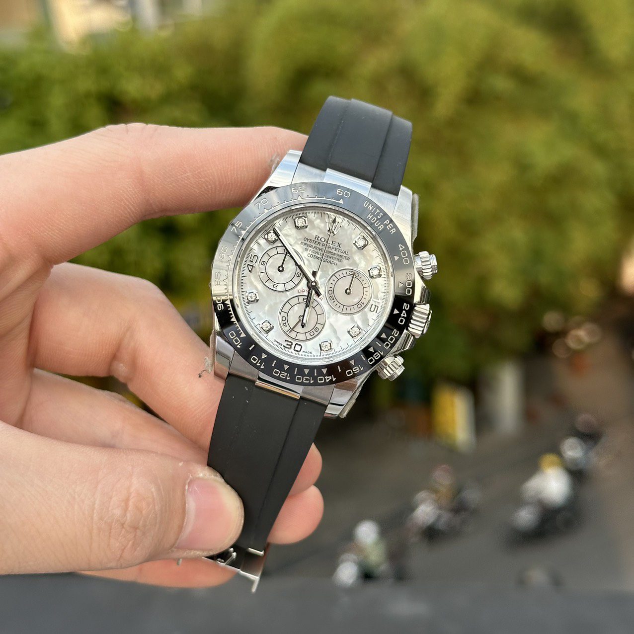 Rolex Super Clone Watch Daytona Mother Of Pearl & Moissanite Diamonds Dial 40mm - Image 2