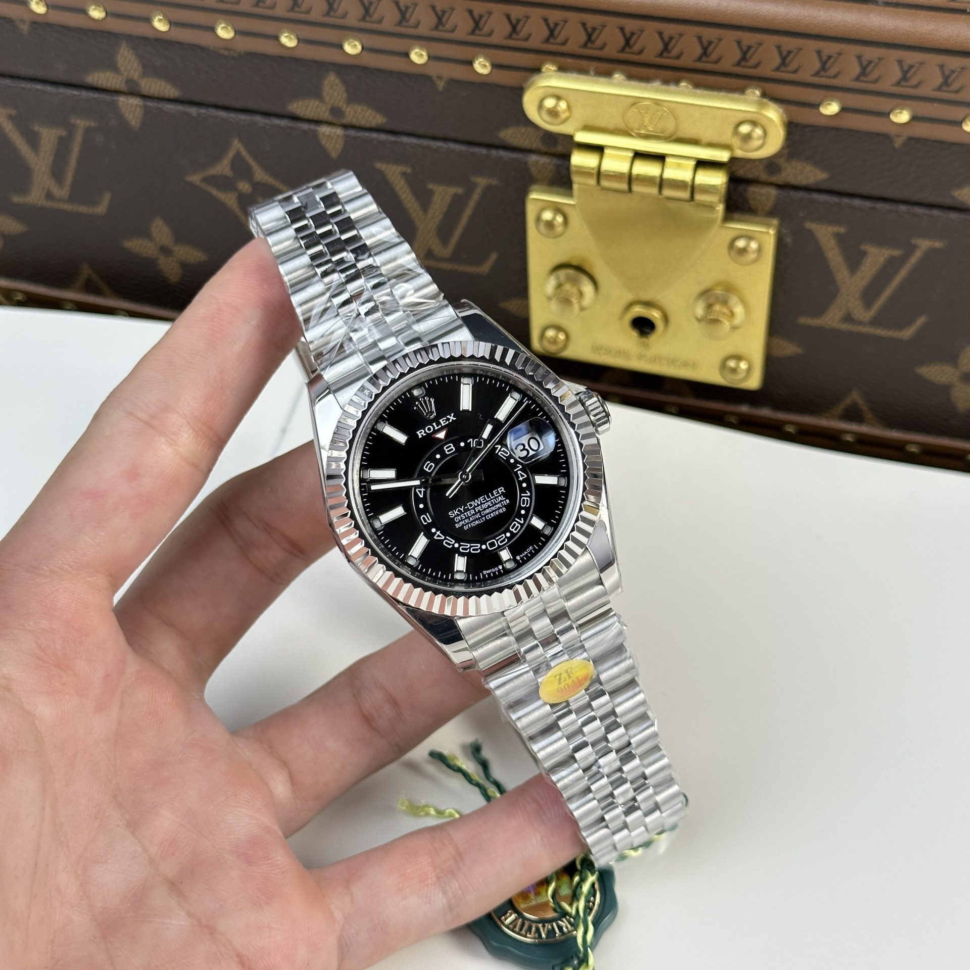 Rolex Clone Watch Sky Dweller 326934 Dial Black Strap Jubilee 42mm - Image 2
