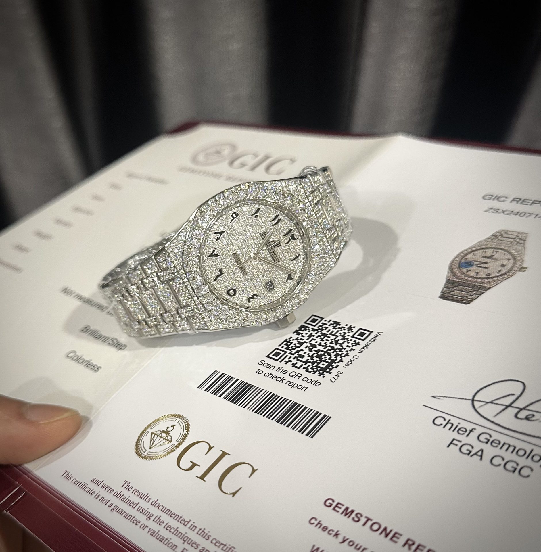 Audemars Piguet Best Super Clone Watch Royal Oak Custom Moissanite Diamonds 41mm - Image 2