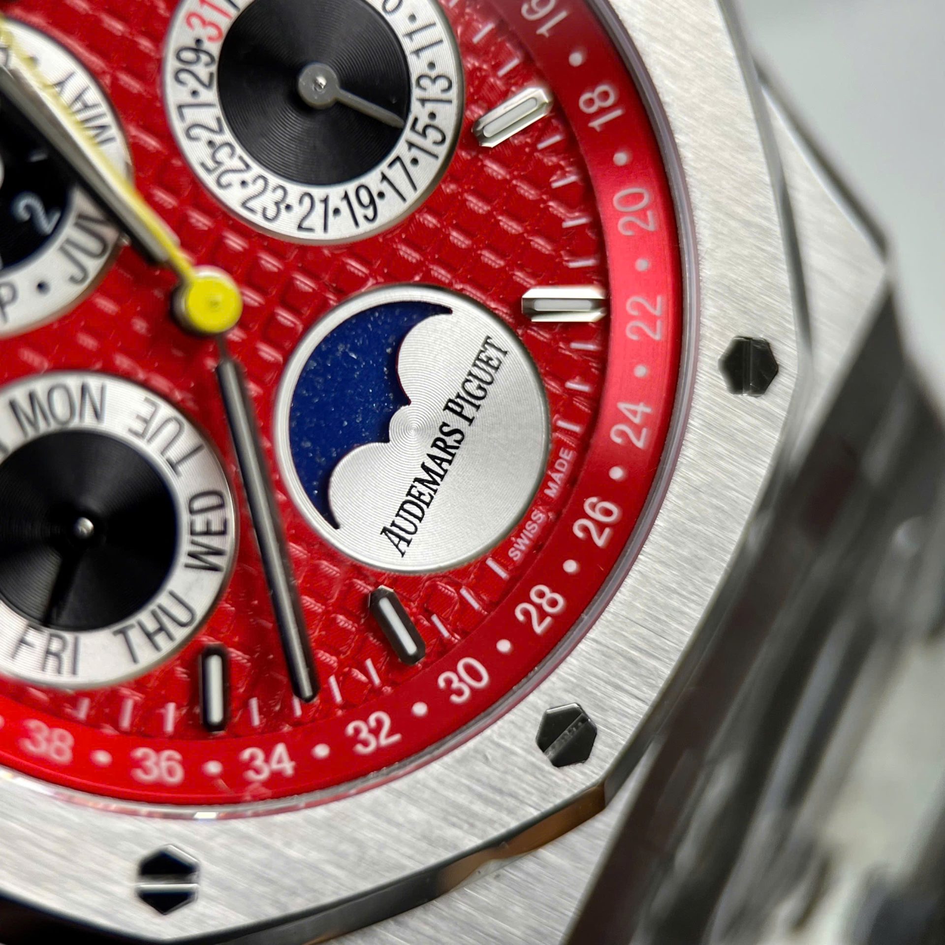 Audemars Piguet Super Clone Watch Royal Oak Chronogarph 26574ST Red Dial 41mm - Image 5