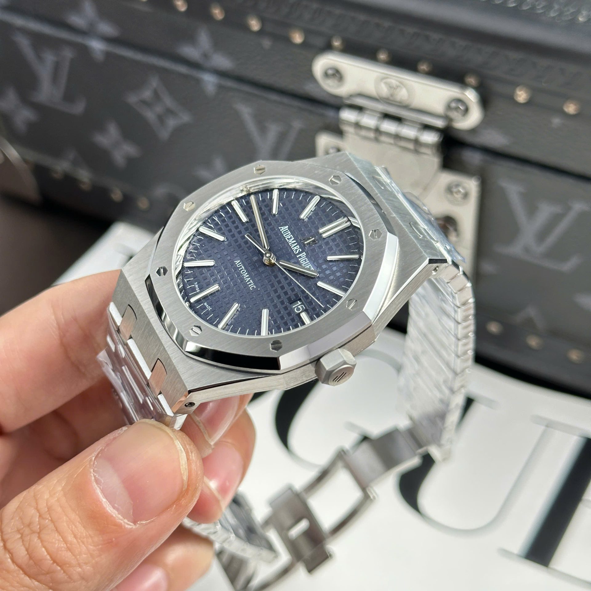 Audemars Piguet Royal Oak 15400ST Copies Watches Blue Dial Metal Wire APS Factory 41mm - Image 4