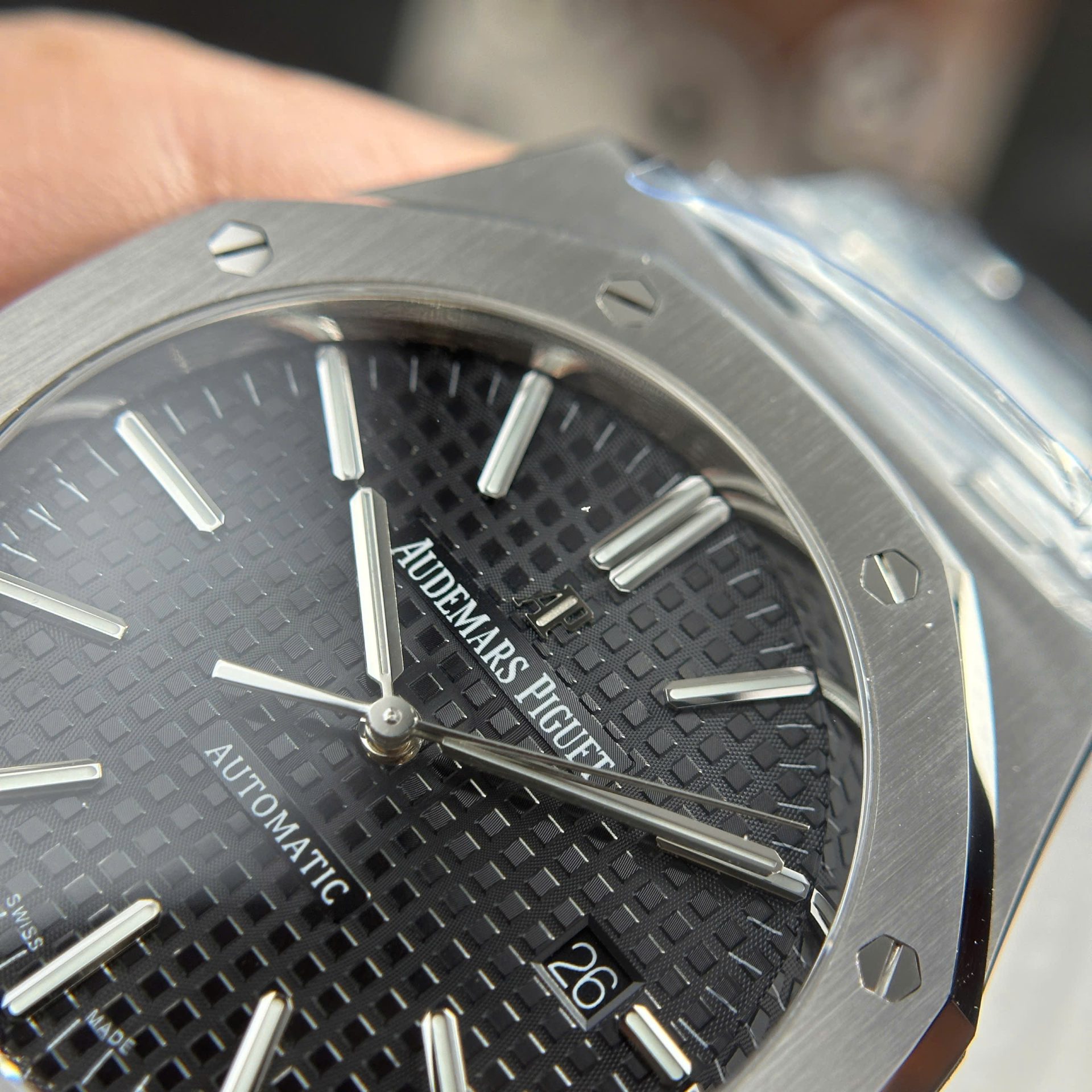 Audemars Piguet Royal Oak 15400ST Copies Watch Black Dial Metal Wire APS Factory 41mm - Image 5
