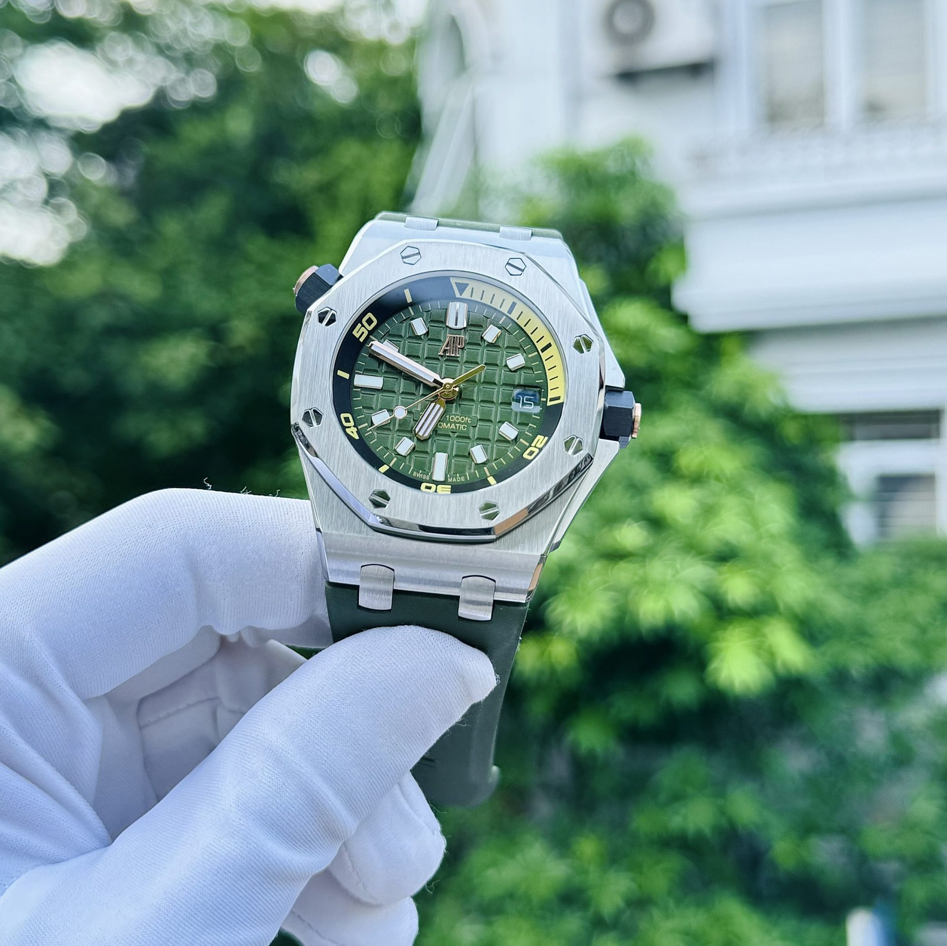 Audemars Piguet Super Clone Watches Royal Oak 15720ST Green Dial IP Factory 42mm