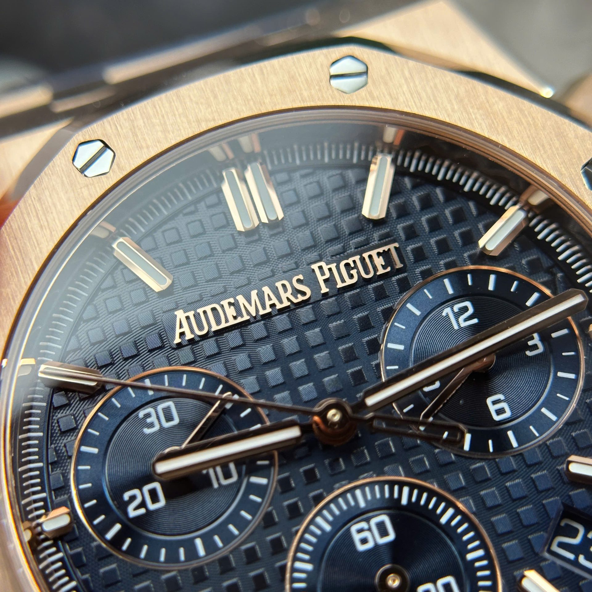Audemars Piguet Royal Oak 26240 Rose Gold Super Clone Watch Dial Blue APS Factory 41mm - Image 6