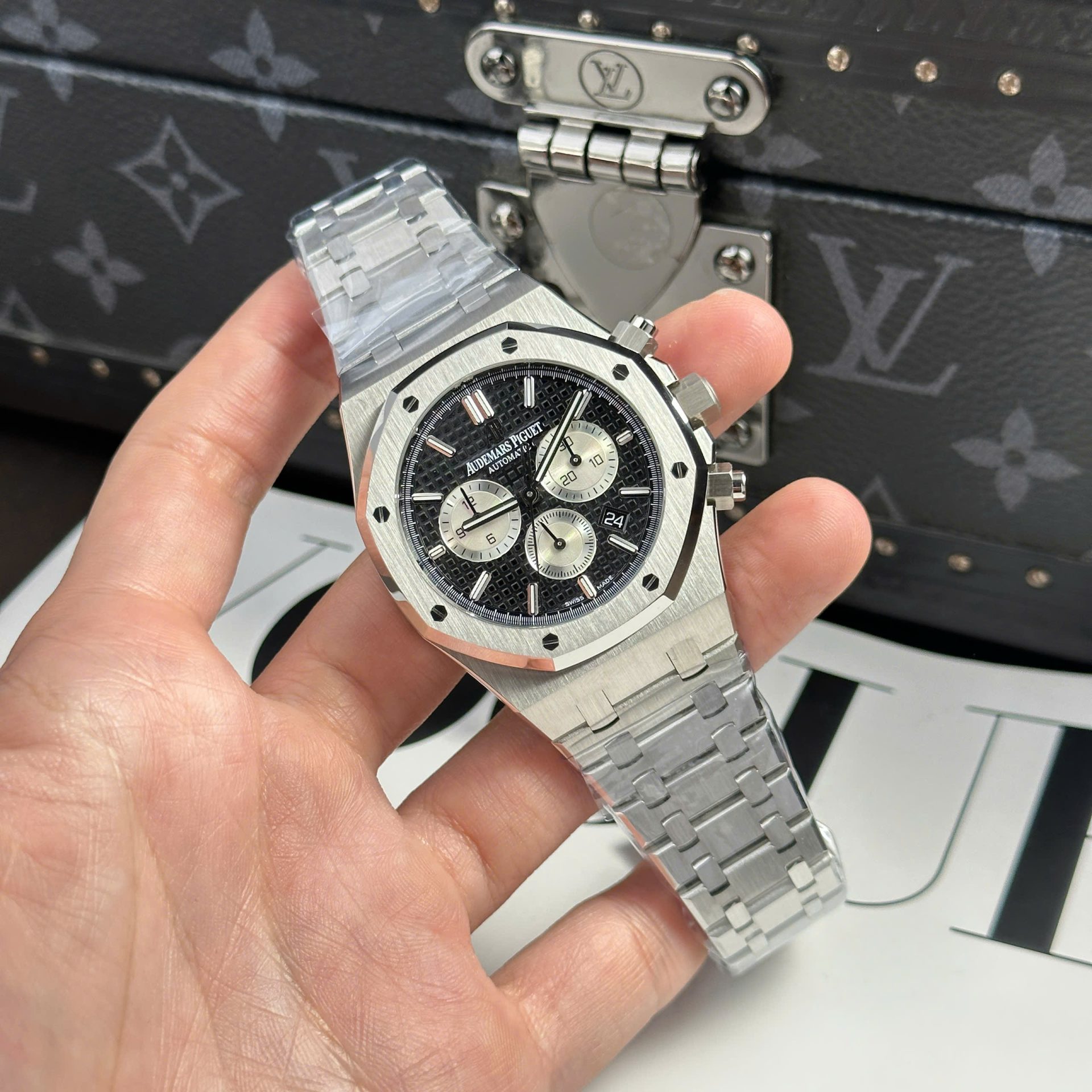 Audemars Piguet Super Clone Watch Royal Oak 26331 Chronograph Dial Black 41mm - Image 3