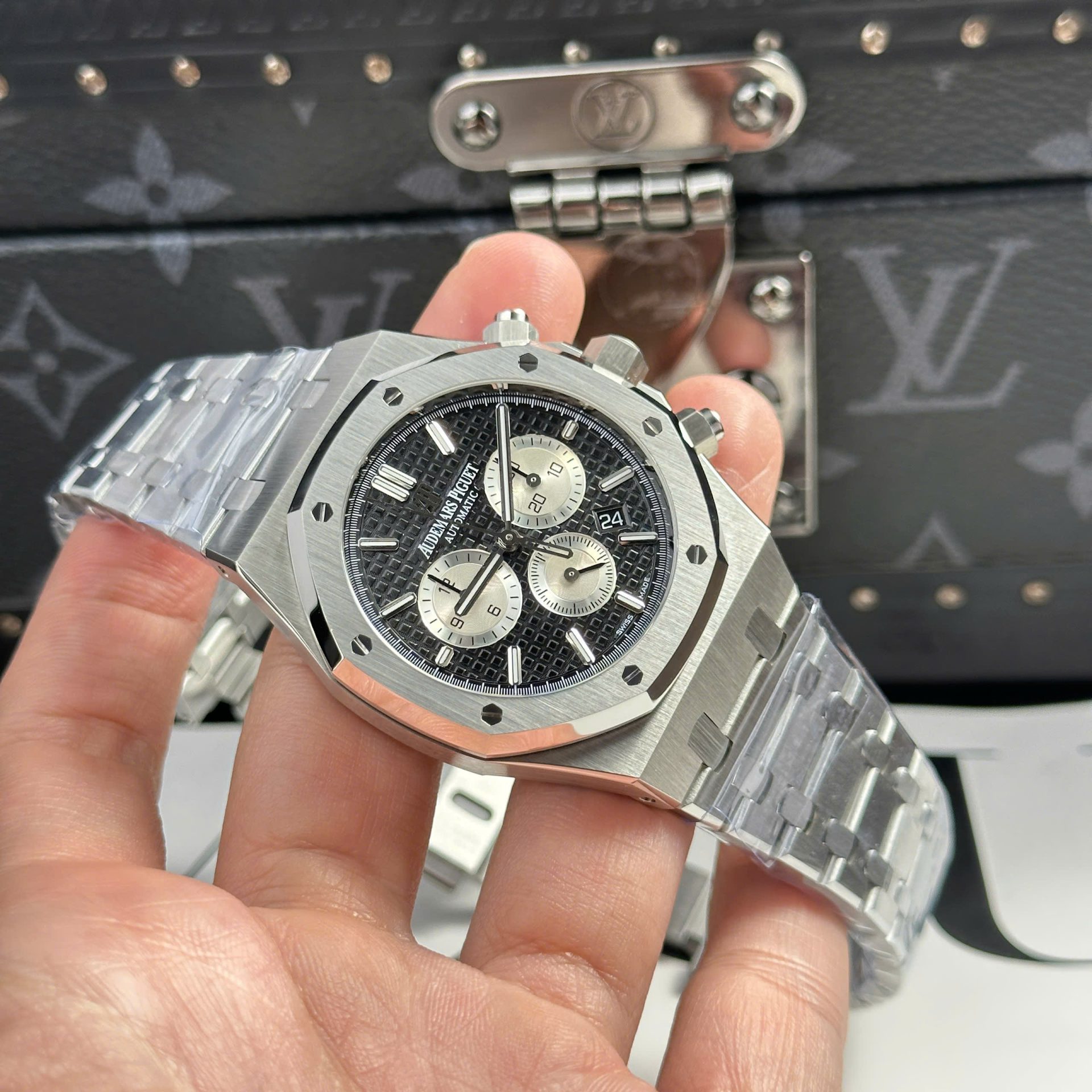 Audemars Piguet Super Clone Watch Royal Oak 26331 Chronograph Dial Black 41mm - Image 5