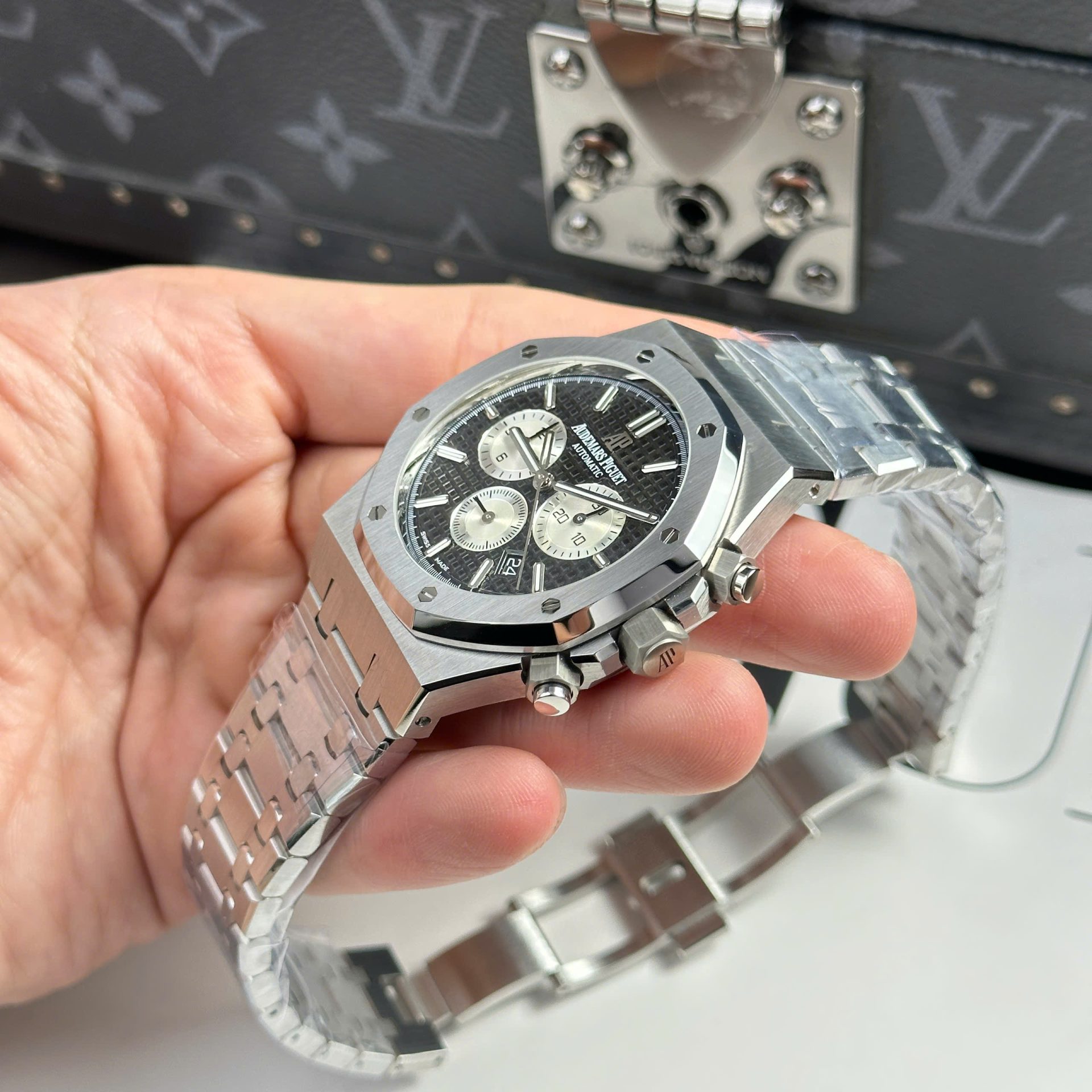 Audemars Piguet Super Clone Watch Royal Oak 26331 Chronograph Dial Black 41mm - Image 10