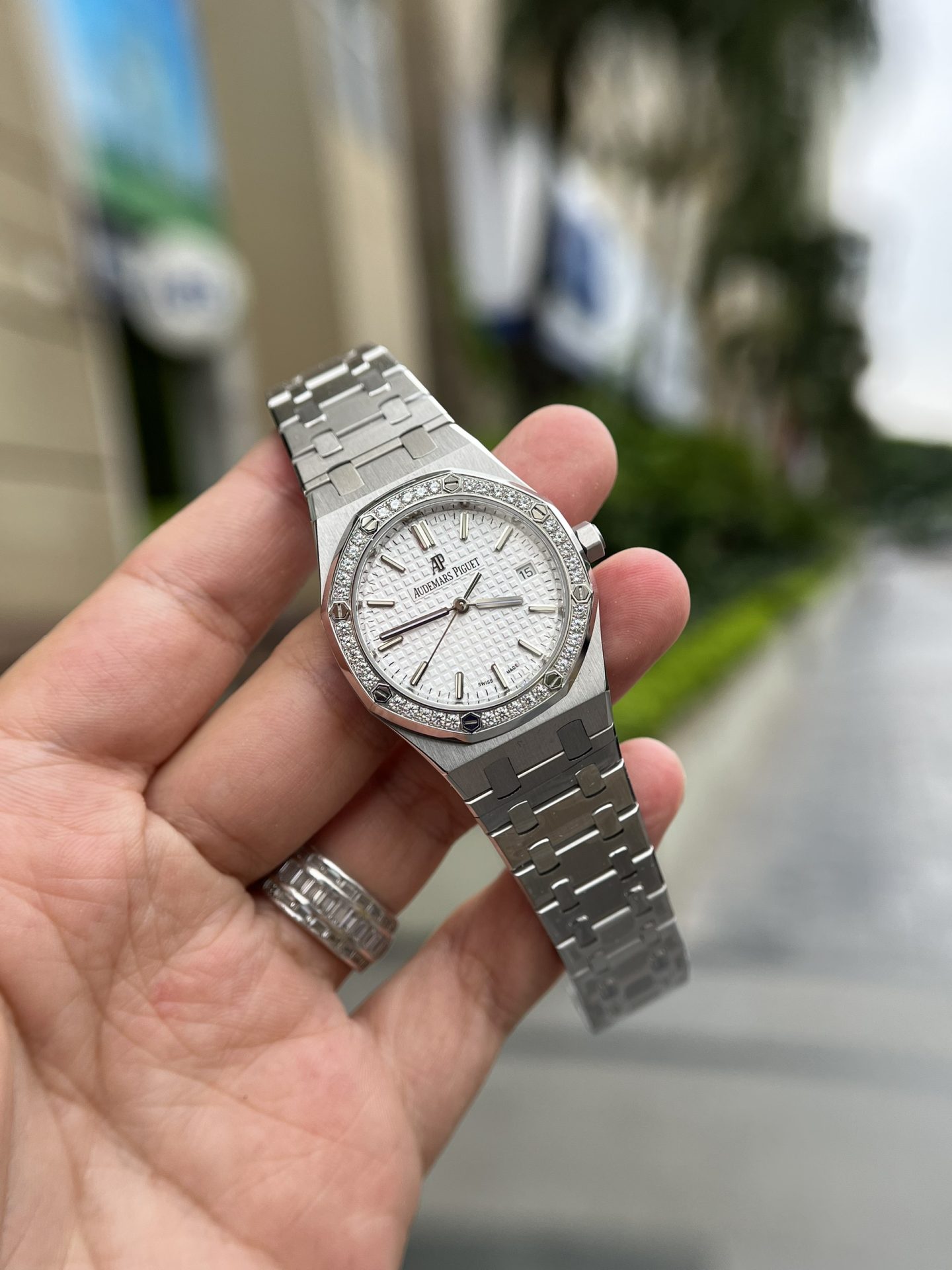 Audemars Piguet Super Clone Watch Royal Oak White Dial Metal Wire 34mm - Image 2