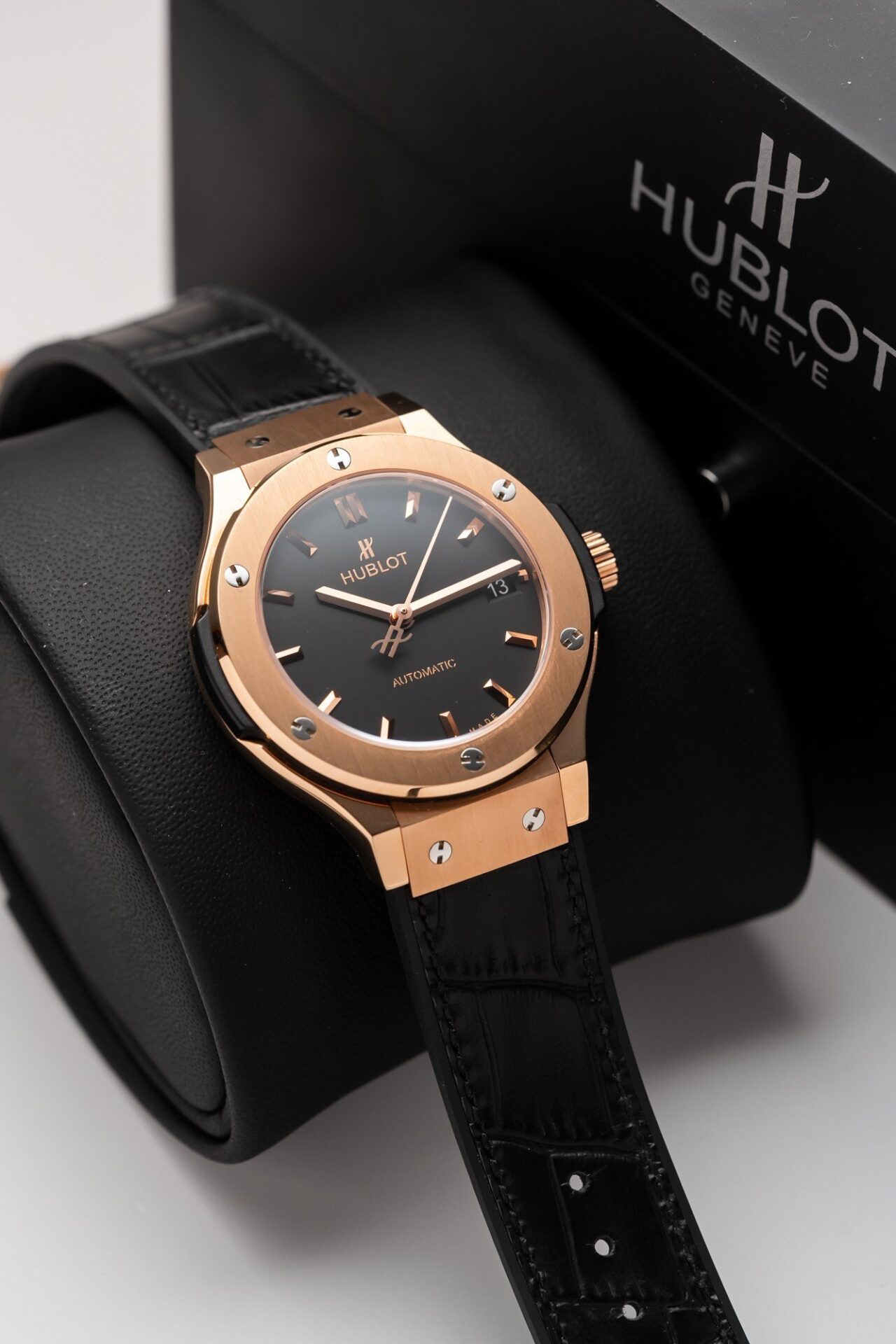 Hublot Classic Fusion King Gold Black Replica Watch JJF Factory 38mm - Image 3