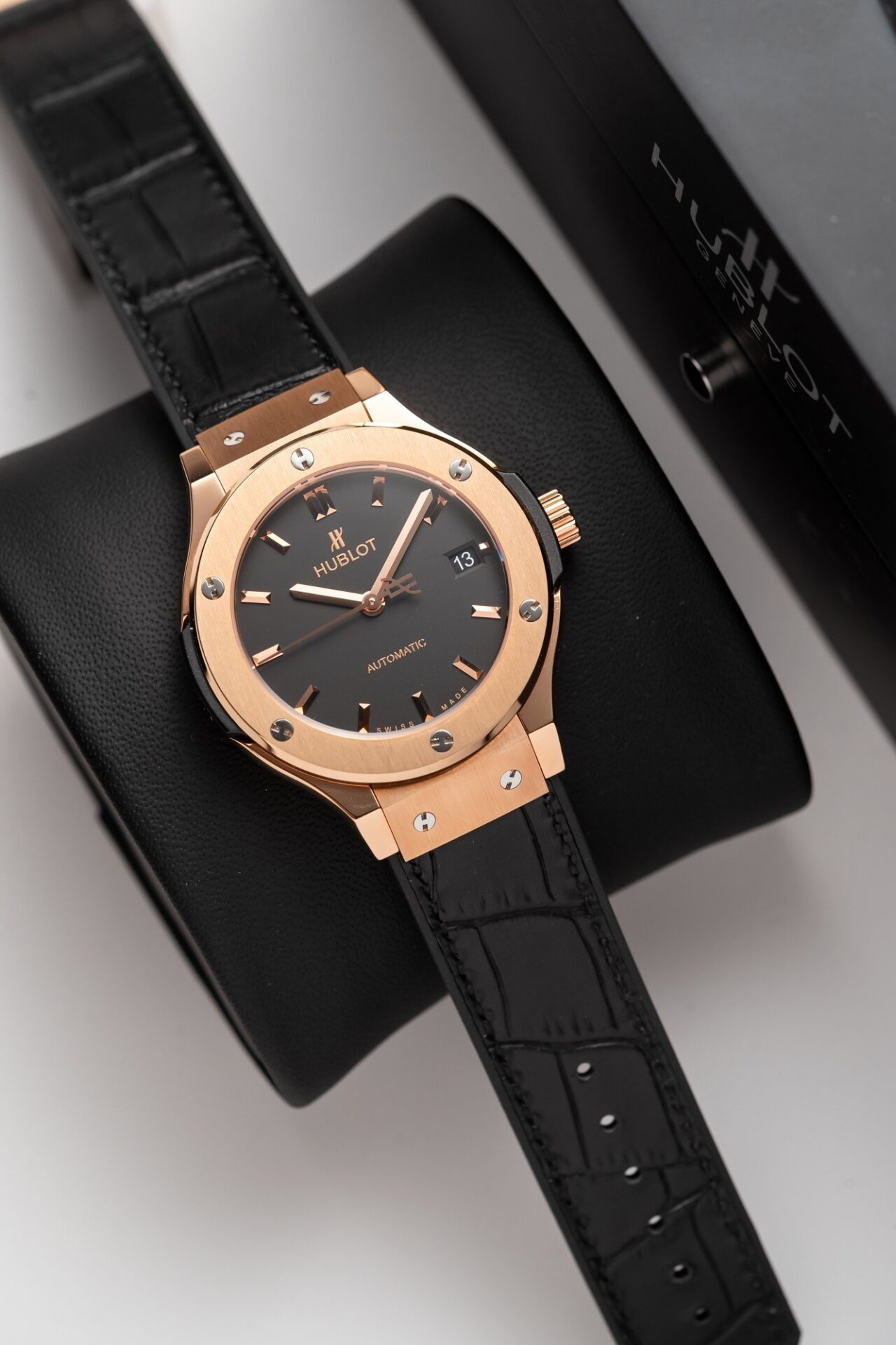 Hublot Classic Fusion King Gold Black Replica Watch JJF Factory 38mm - Image 2