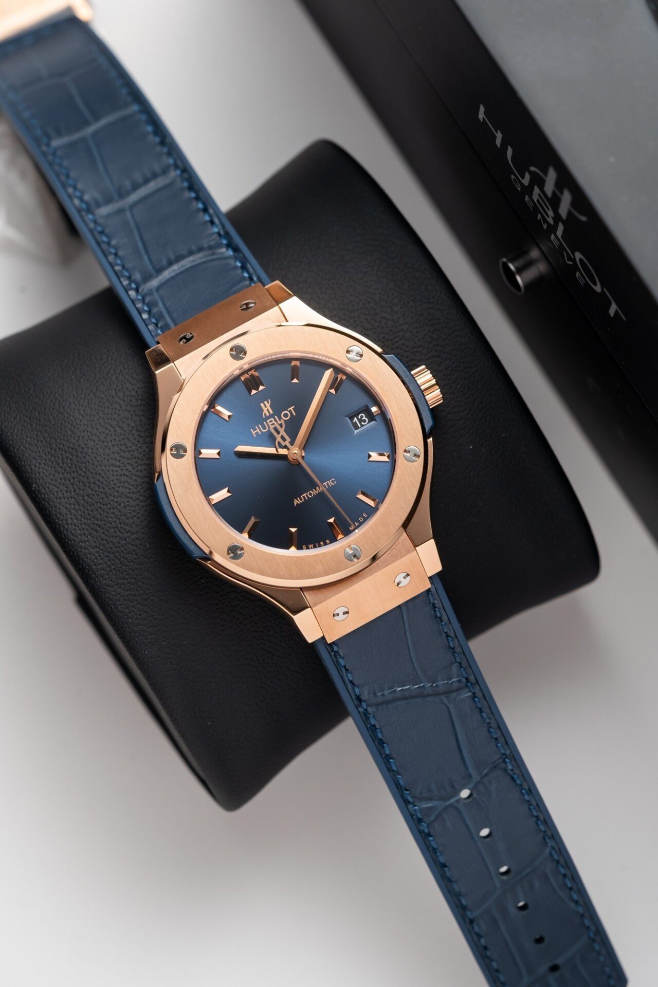 Hublot Classic Fusion King Gold Blue Replica Watch JJF Factory 38mm - Image 2
