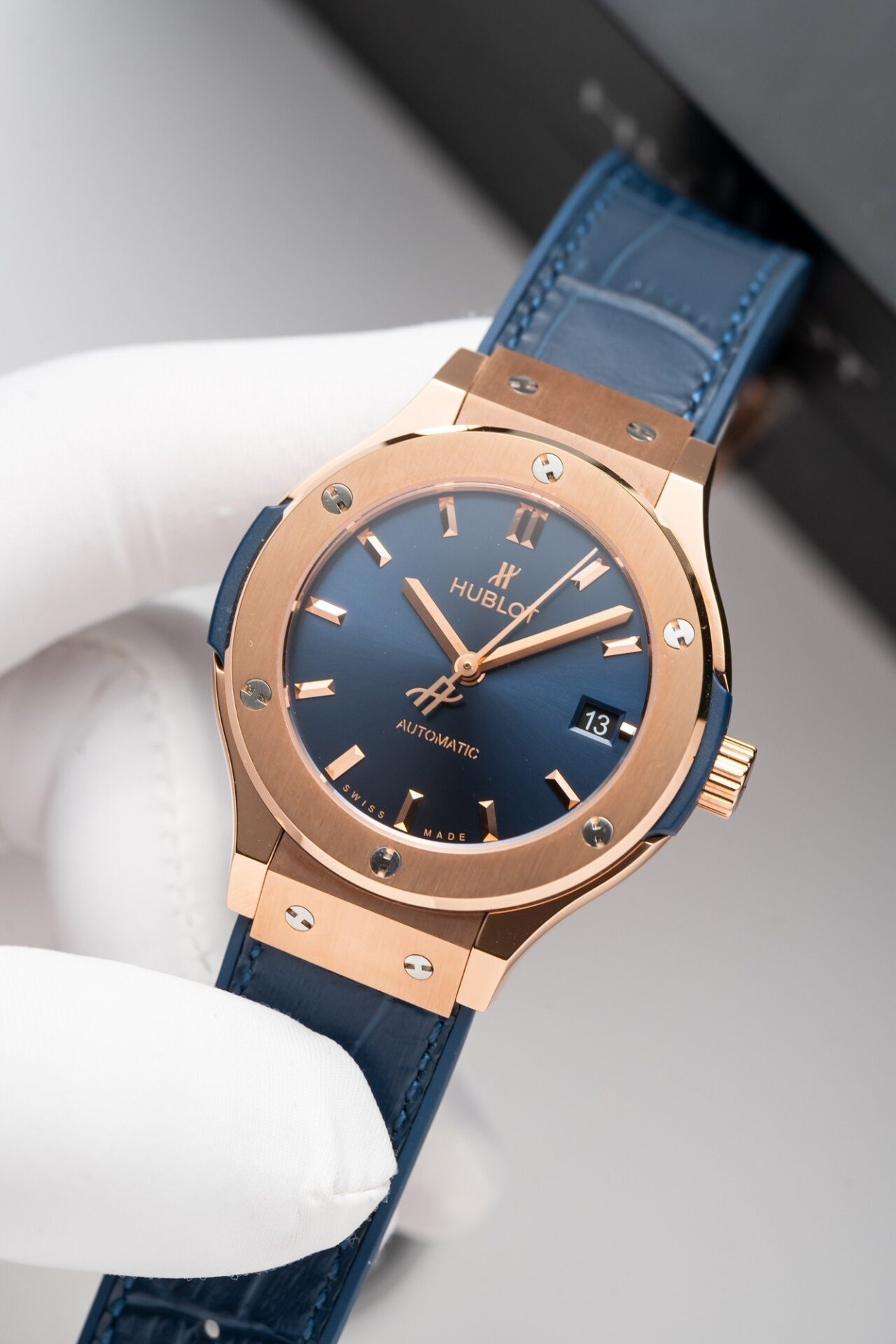 Hublot Classic Fusion King Gold Blue Replica Watch JJF Factory 38mm - Image 4