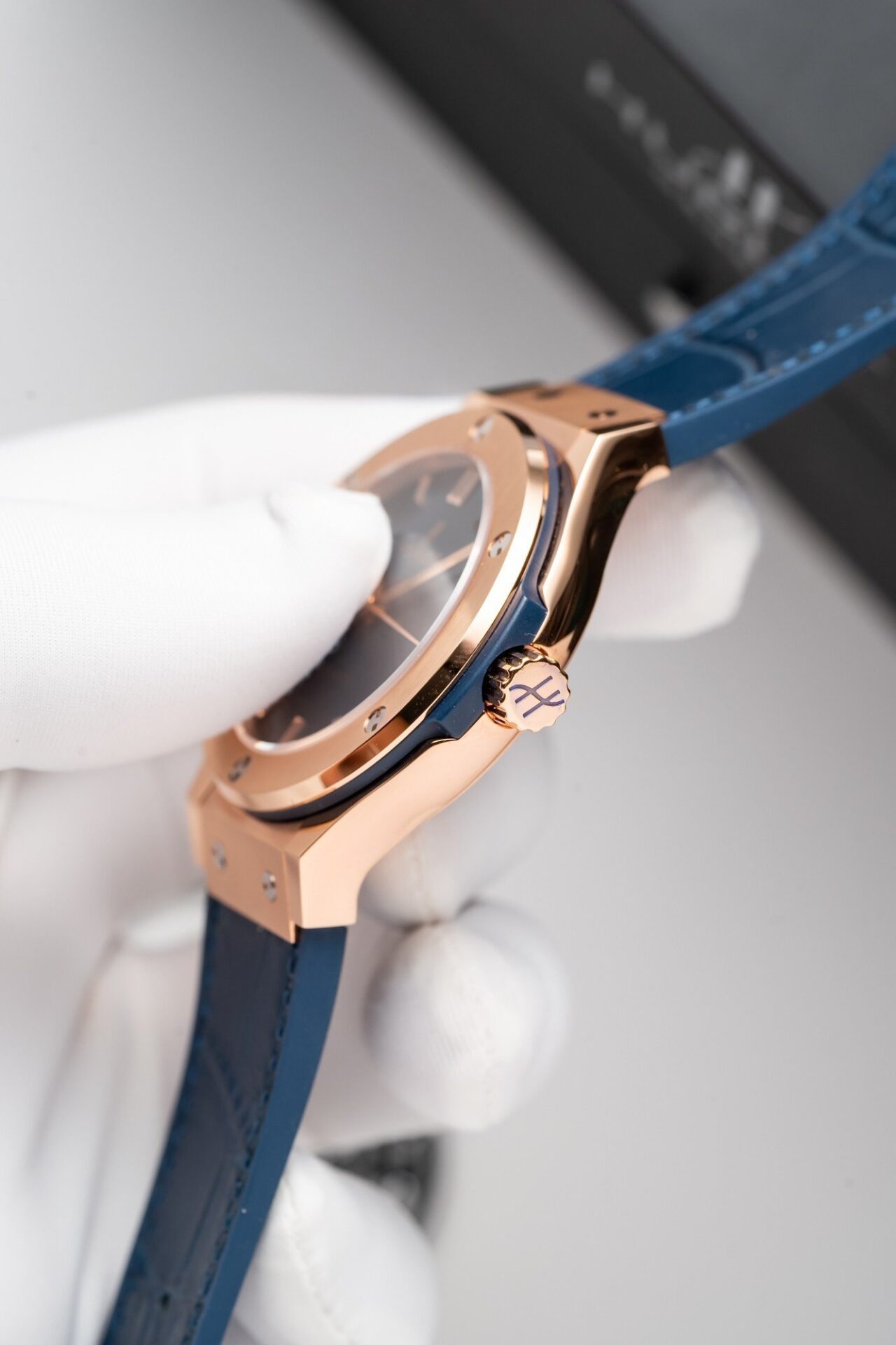 Hublot Classic Fusion King Gold Blue Replica Watch JJF Factory 38mm - Image 6