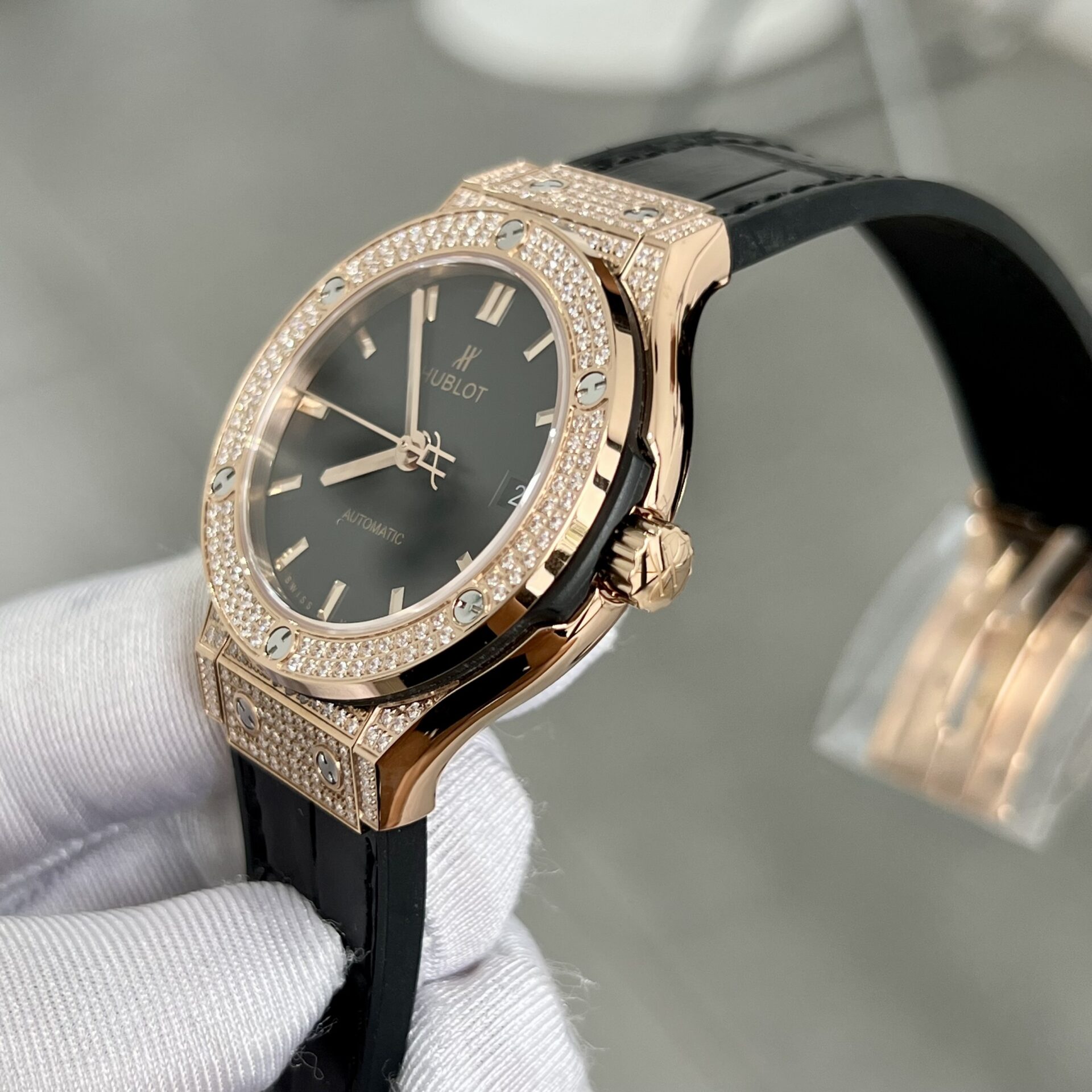 Hublot Replica Watch Classic Fusion King Gold With Diamonds Case HB Factory 38mm - Image 4
