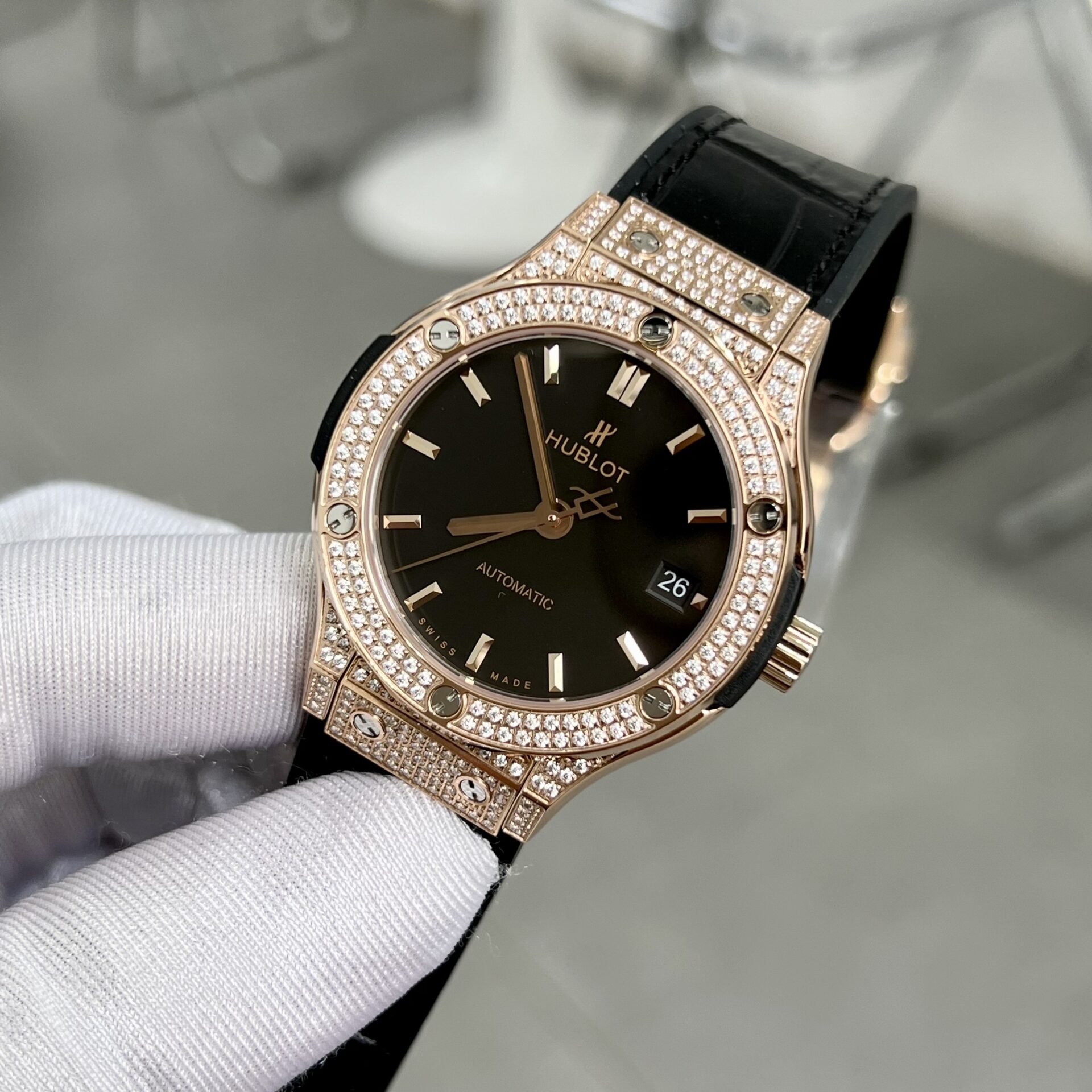 Hublot Replica Watch Classic Fusion King Gold With Diamonds Case HB Factory 38mm - Image 2