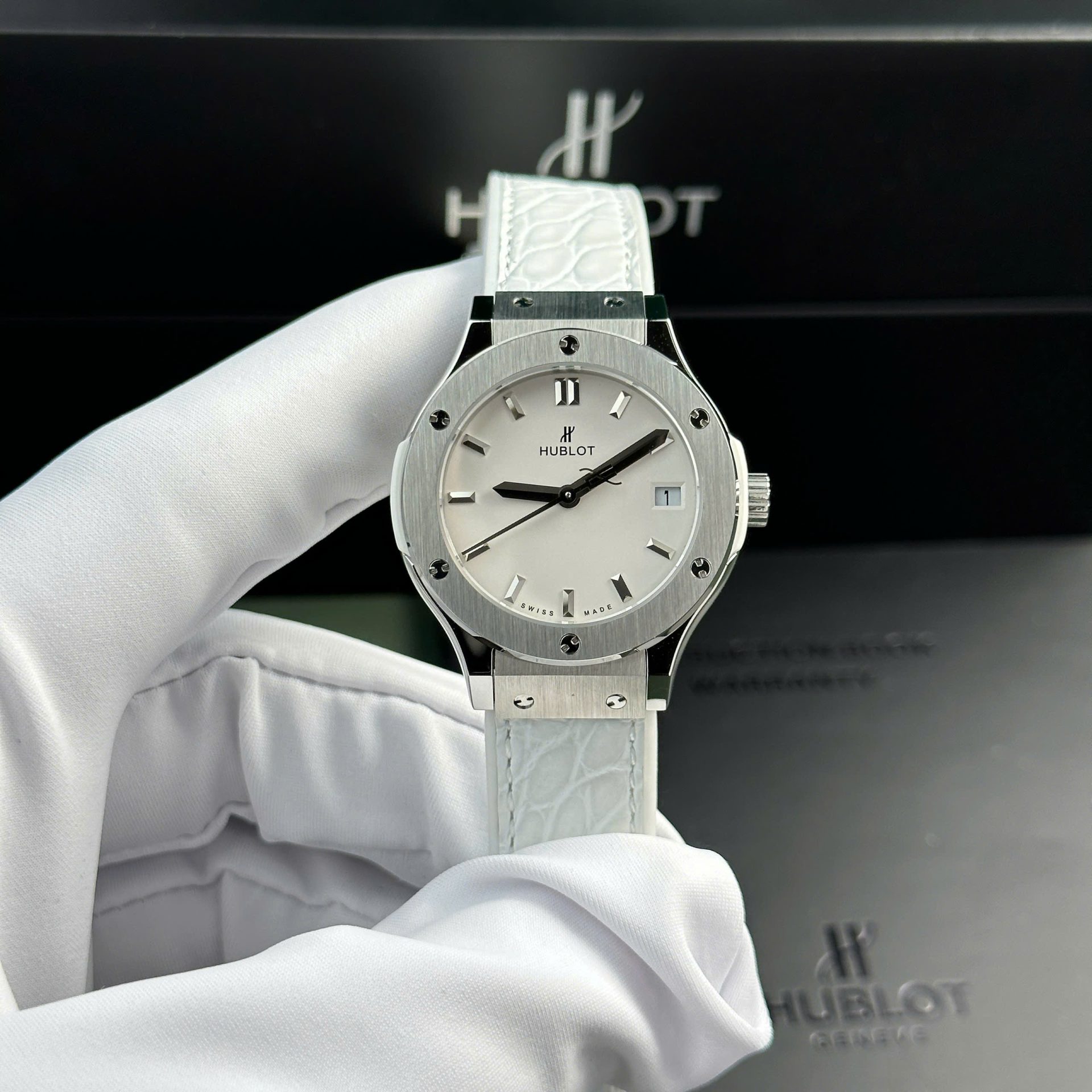 Hublot Classic Fusion Fake Watch Womens White HB Factory 33mm