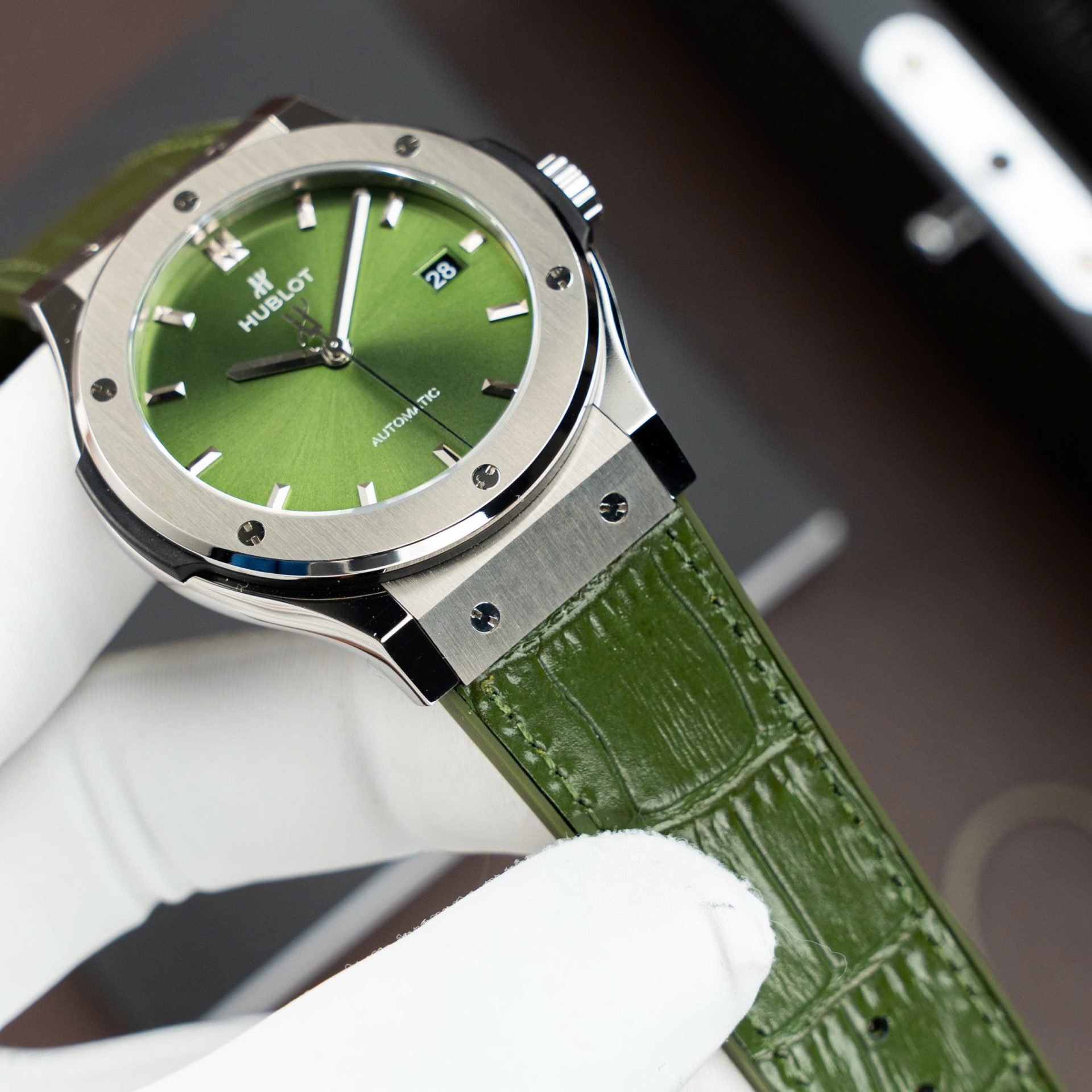 Hublot Classic Fusion Titanium Black Replica Watches Movement SW300 Weight 84 Gram 42mm - Image 5