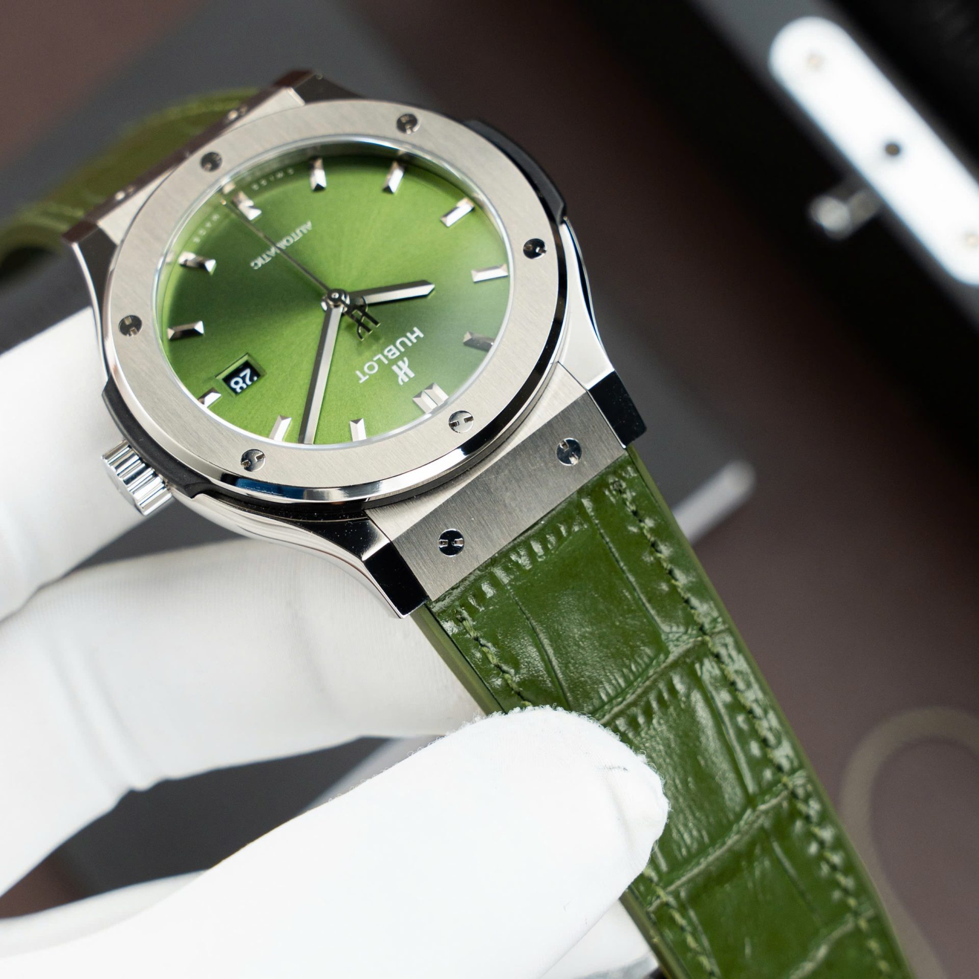 Hublot Classic Fusion Titanium Black Replica Watches Movement SW300 Weight 84 Gram 42mm - Image 4