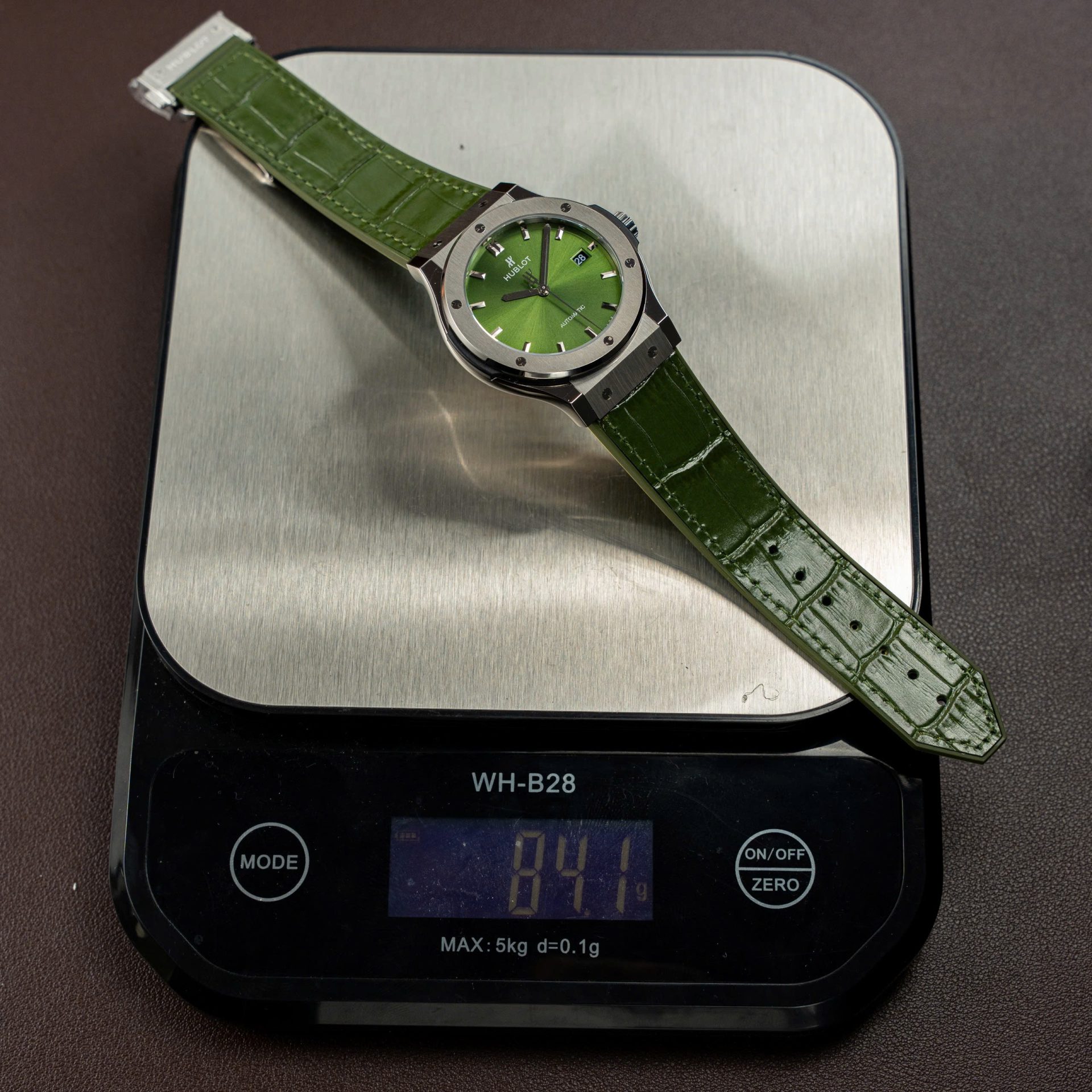 Hublot Classic Fusion Titanium Black Replica Watches Movement SW300 Weight 84 Gram 42mm - Image 2
