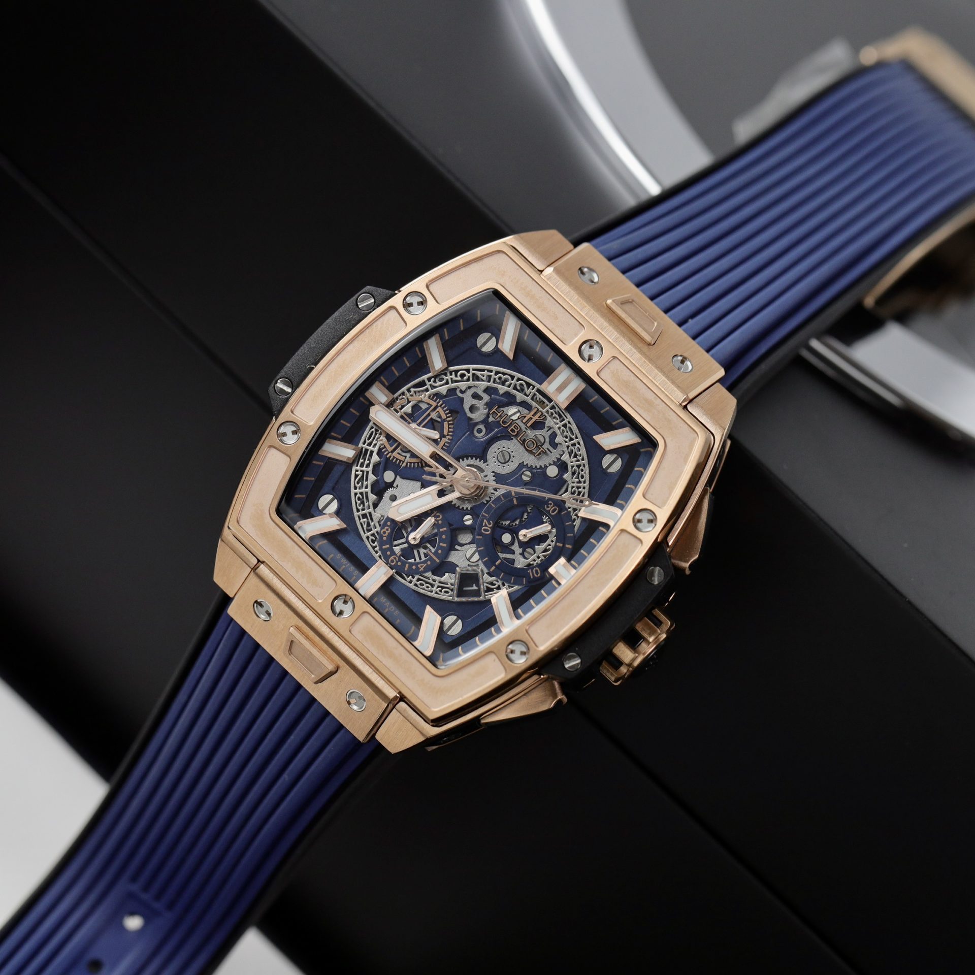 Hublot Replica Watch Spirit Of Big Bang King Gold Dial Blue 42mm - Image 4