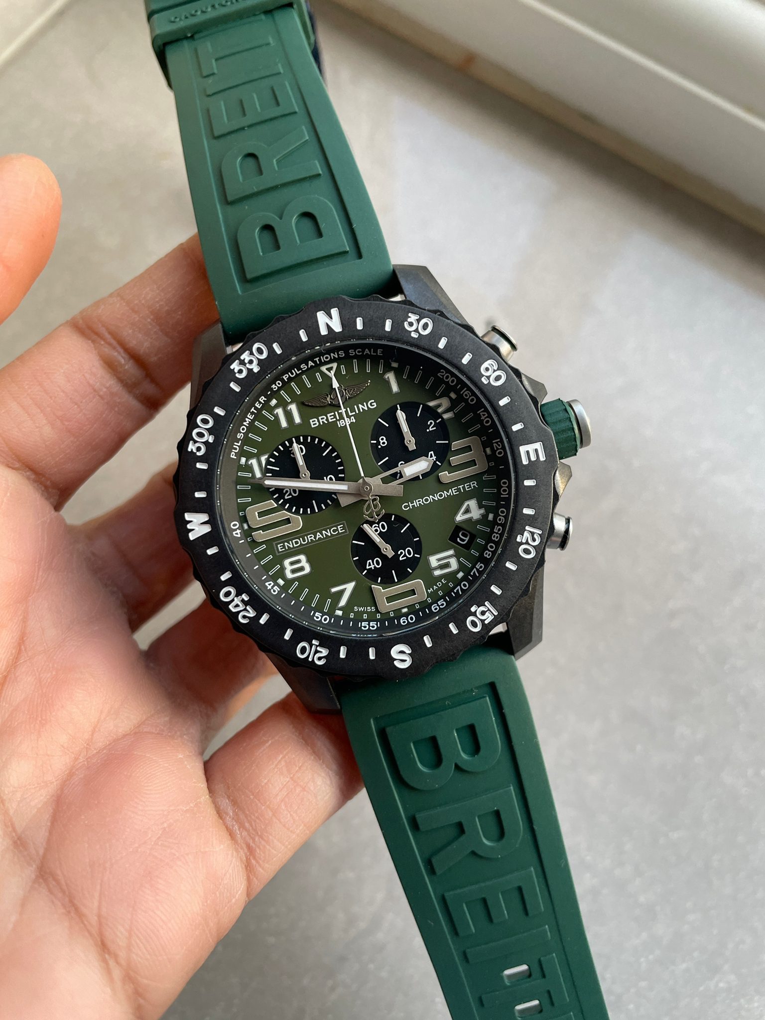 Breitling Endurance pro OGF 44mm Army green dial green Rubber Strap quartz movement